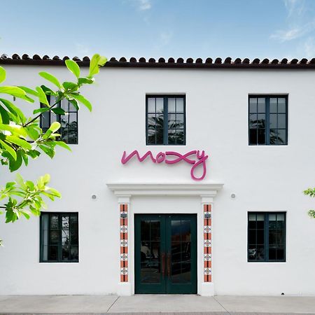 Moxy Santa Barbara Hotel Exterior photo